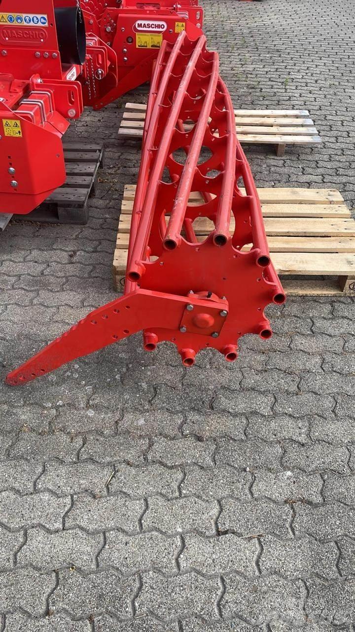 Kuhn Maxirohrwalze Rouleaux vibrants tractés