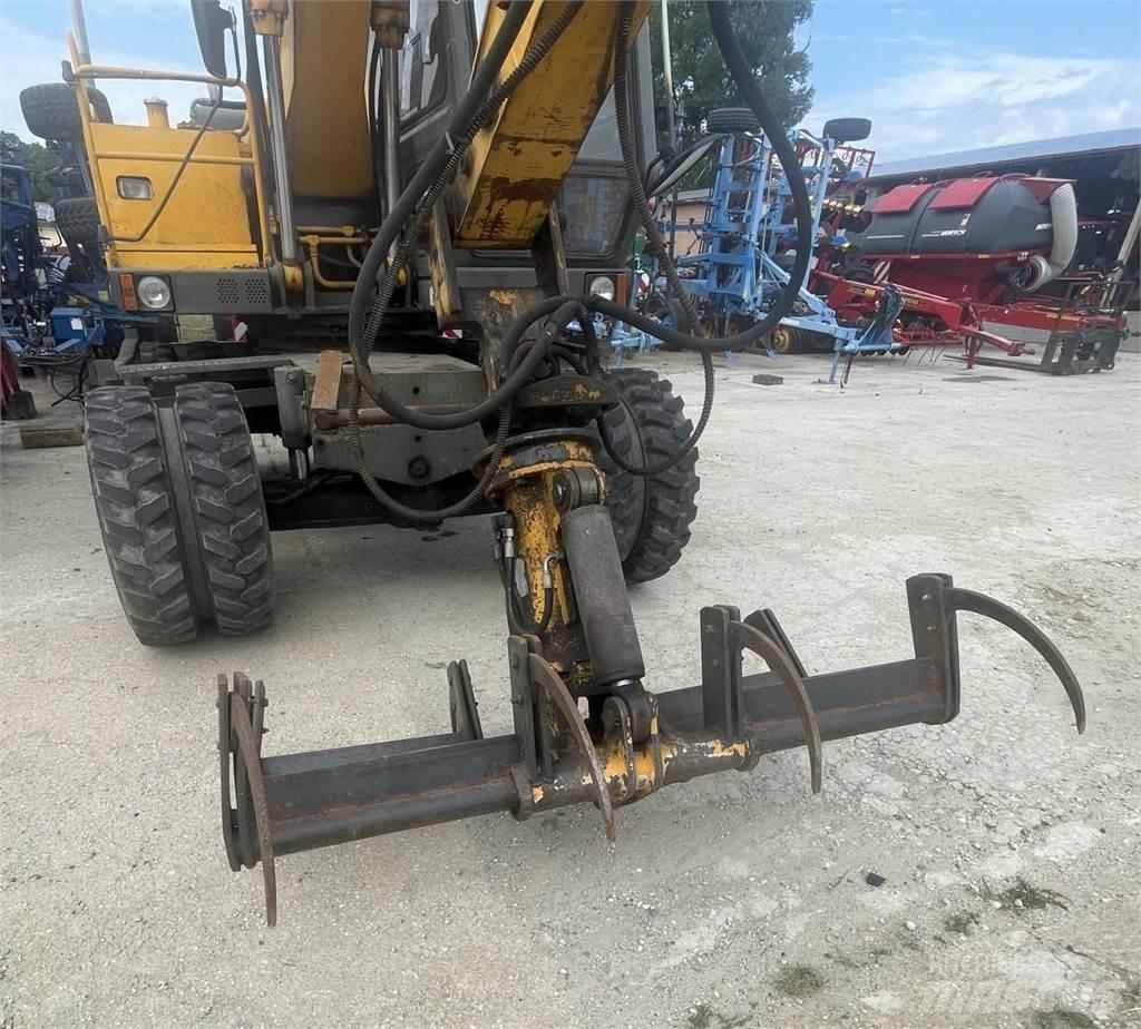 JCB 130 W Pelle sur pneus
