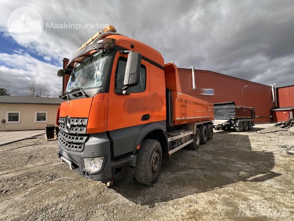 Mercedes-Benz Arocs Camion benne
