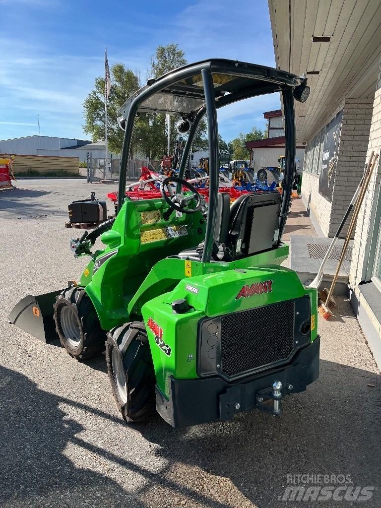 Avant 423 Chargeuse compacte