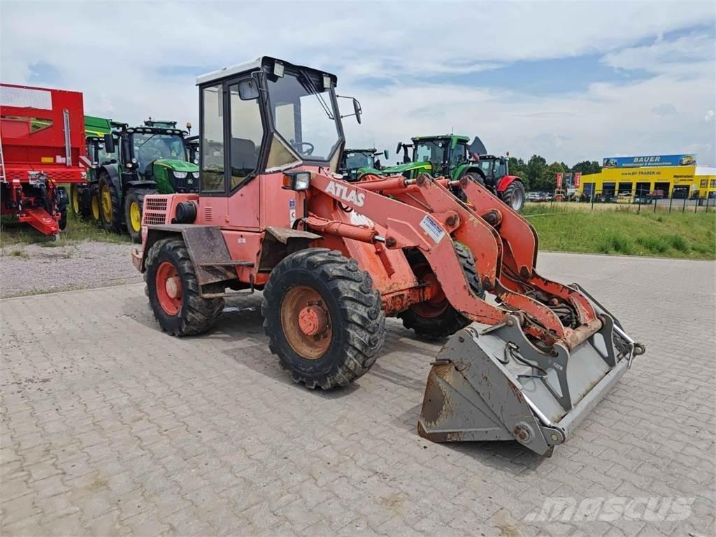 Atlas 72E Chargeuse sur pneus