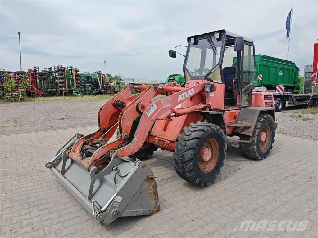 Atlas 72E Chargeuse sur pneus