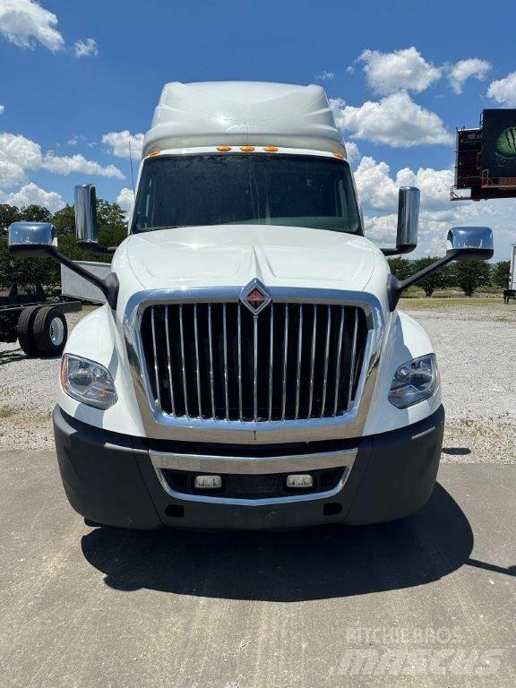 International LT Tracteur routier