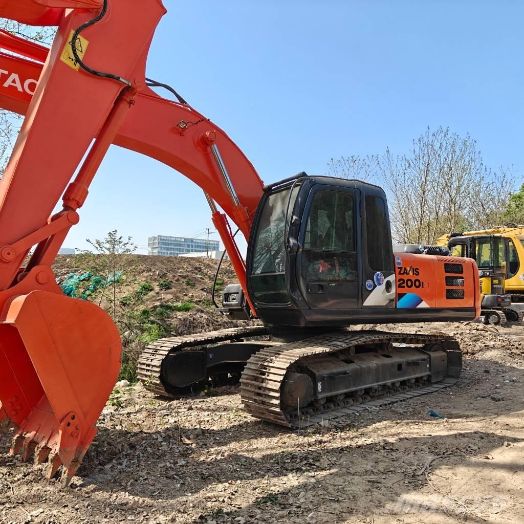 Hitachi ZX200 Pelle sur chenilles