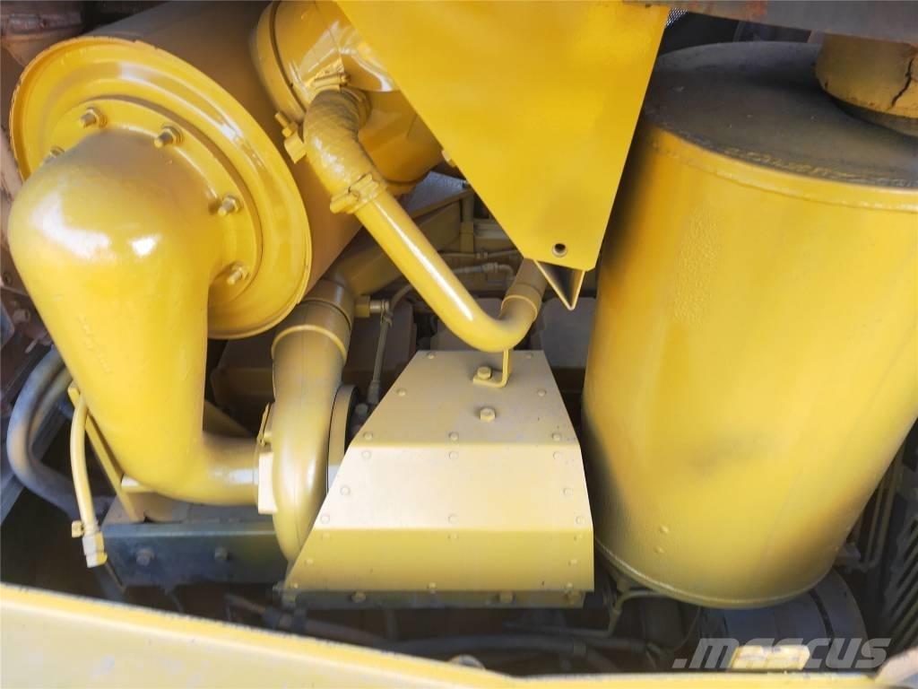 Komatsu D155AX-5 Bouteurs sur chenilles