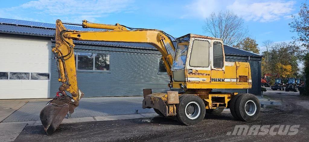 Liebherr A902 Pelle sur pneus