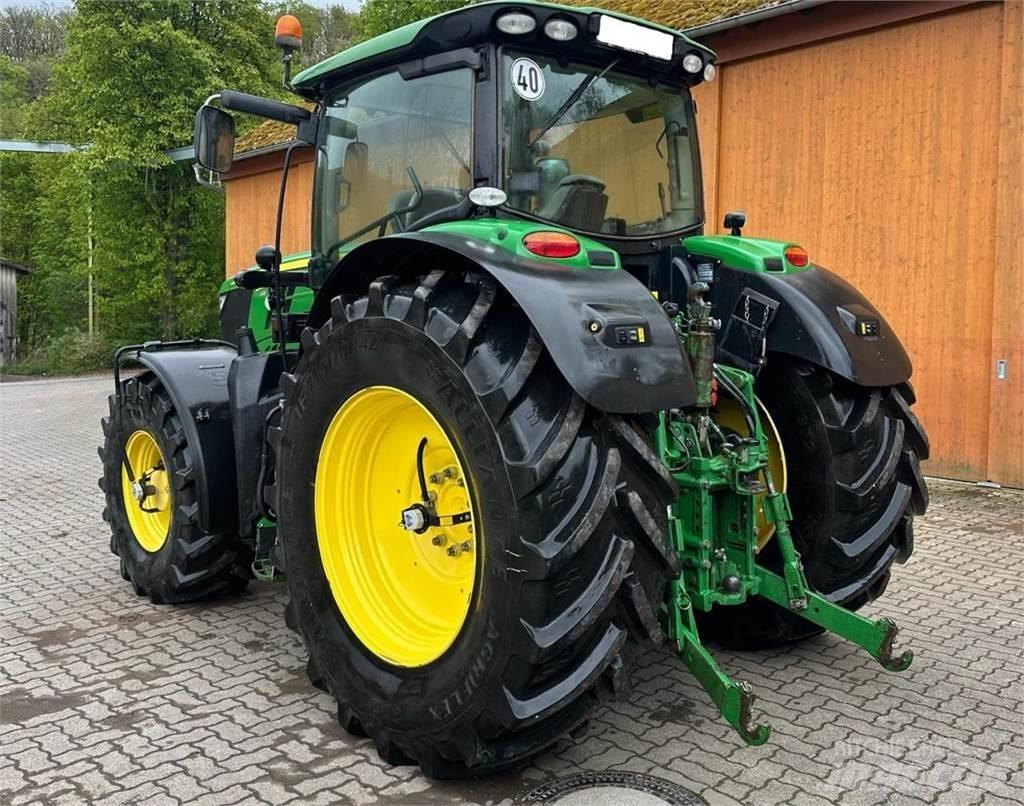 John Deere 6210R Tracteur