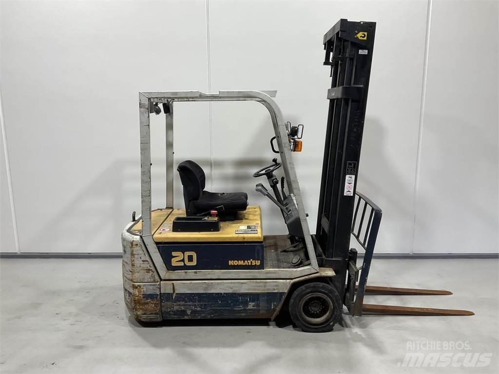 Komatsu FB20M-2E Chariots élévateurs électriques