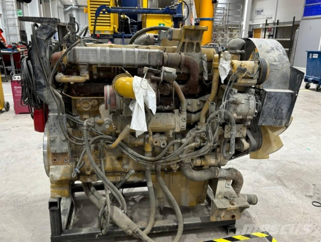 CAT C 13 Pelle sur chenilles