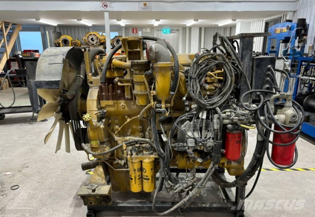 CAT C 13 Pelle sur chenilles