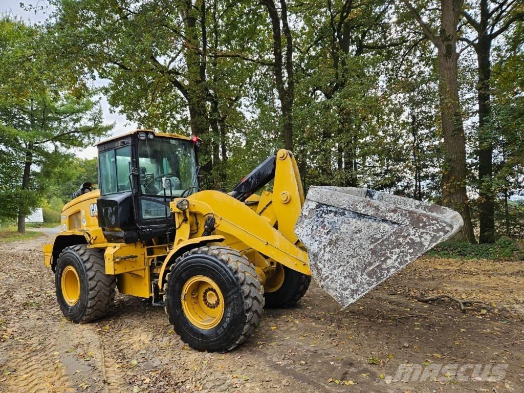 CAT 930 M Chargeuse sur pneus