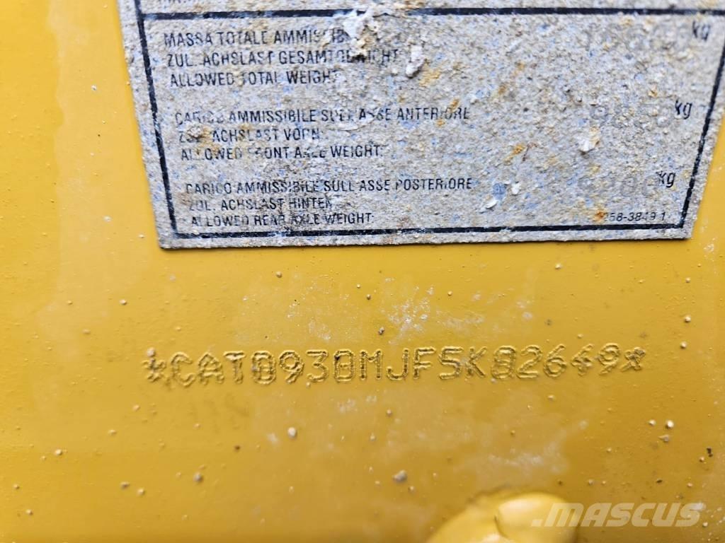 CAT 930 M Chargeuse sur pneus