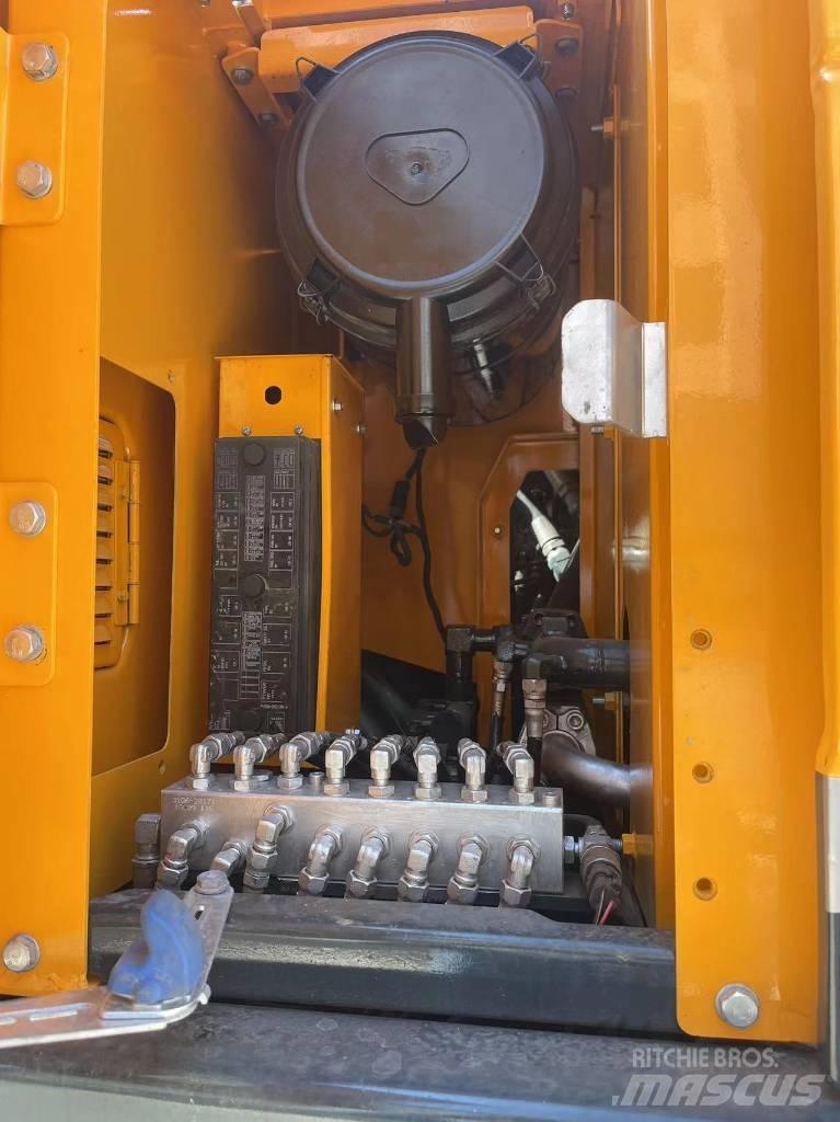 Hyundai 210W-9 Pelle sur pneus