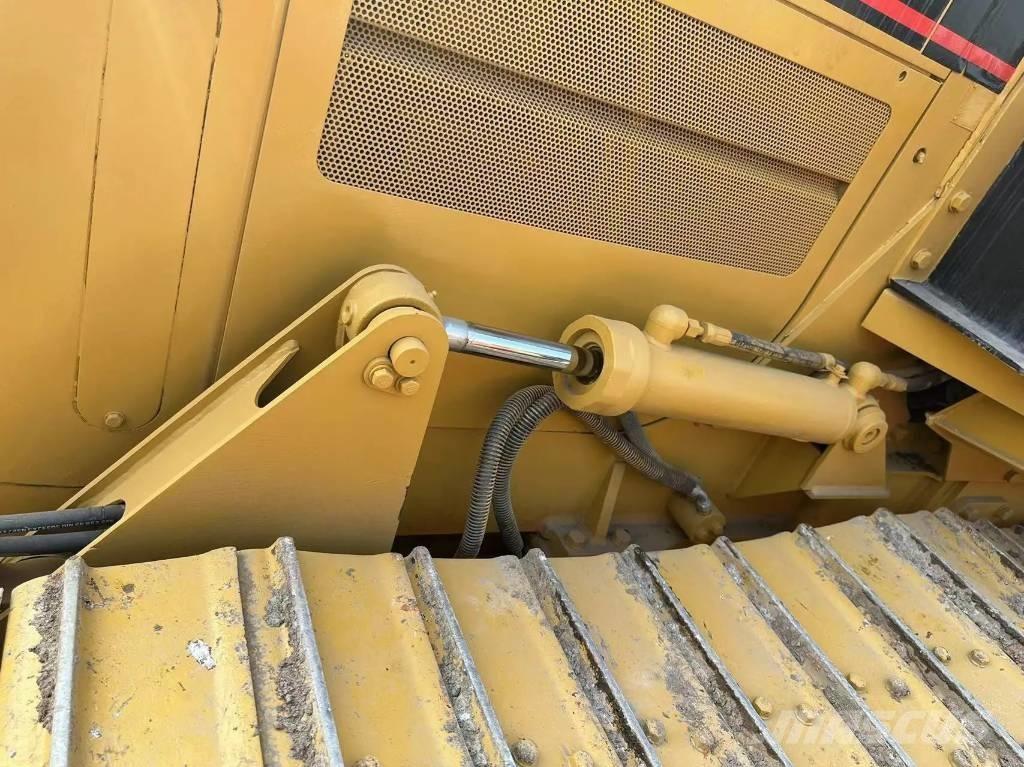 CAT D5C Bouteurs sur chenilles