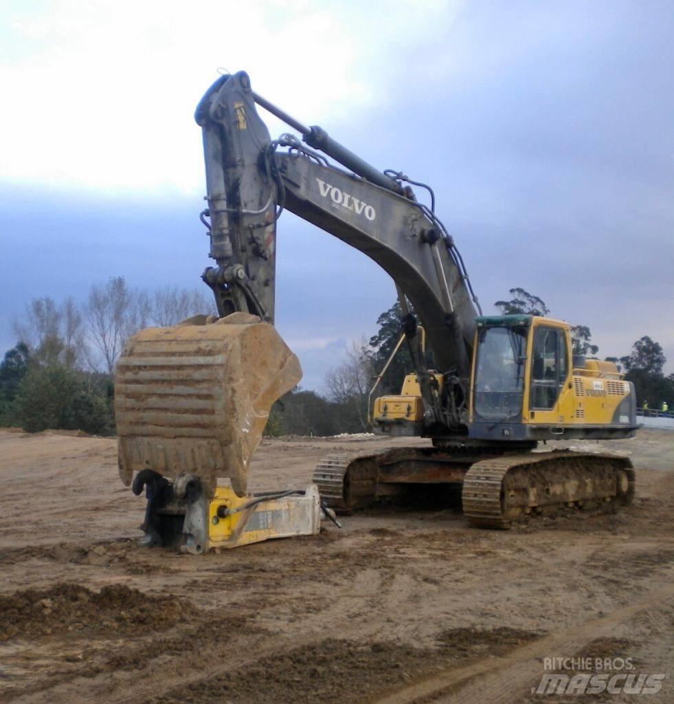Volvo EC 460 B LC Pelle sur chenilles