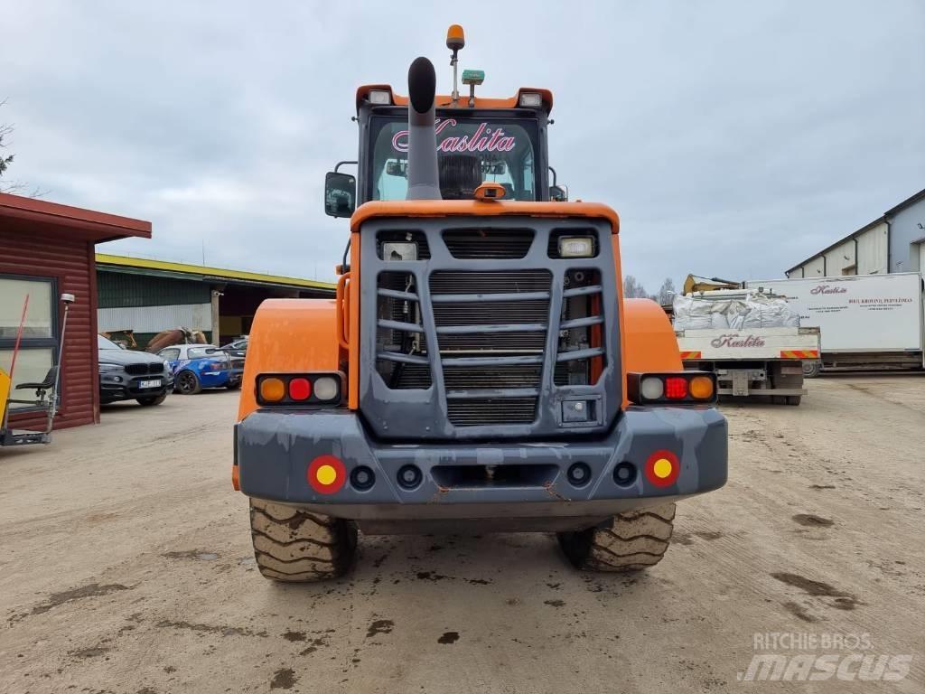Doosan DL 200-3 Chargeuse sur pneus