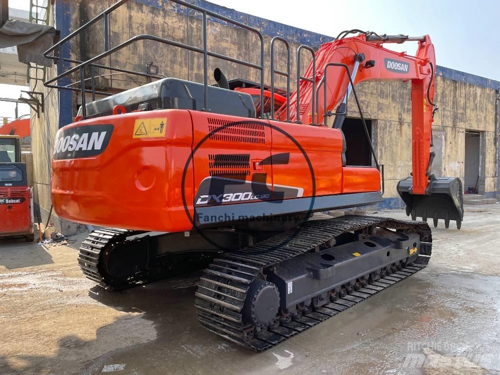 Doosan DX300 Pelle sur chenilles