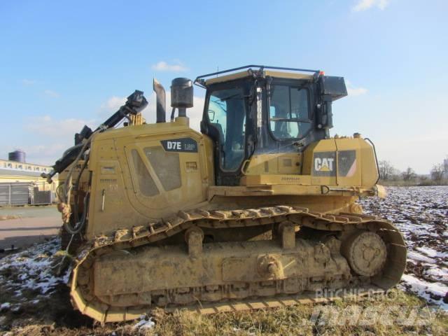 CAT D 7 E Bouteurs sur chenilles
