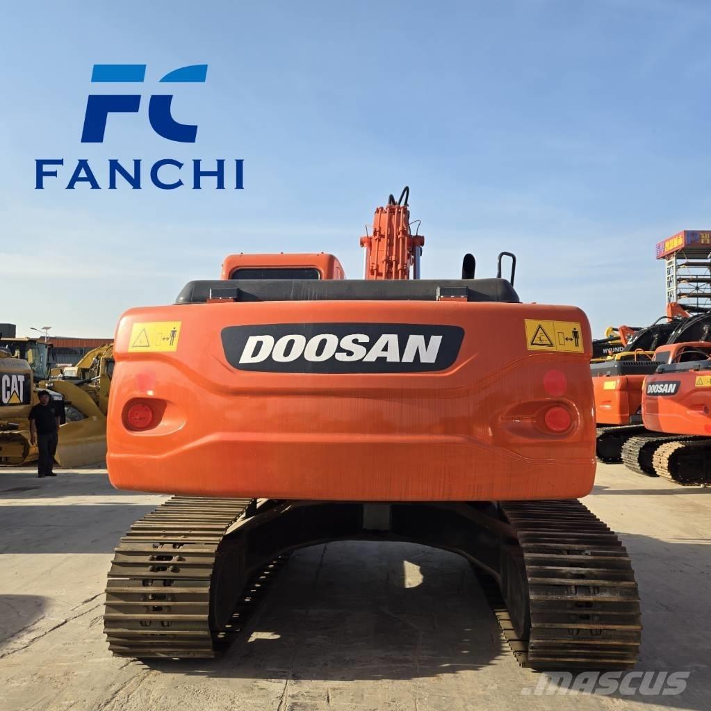 Doosan DX 225 LC Pelle sur chenilles
