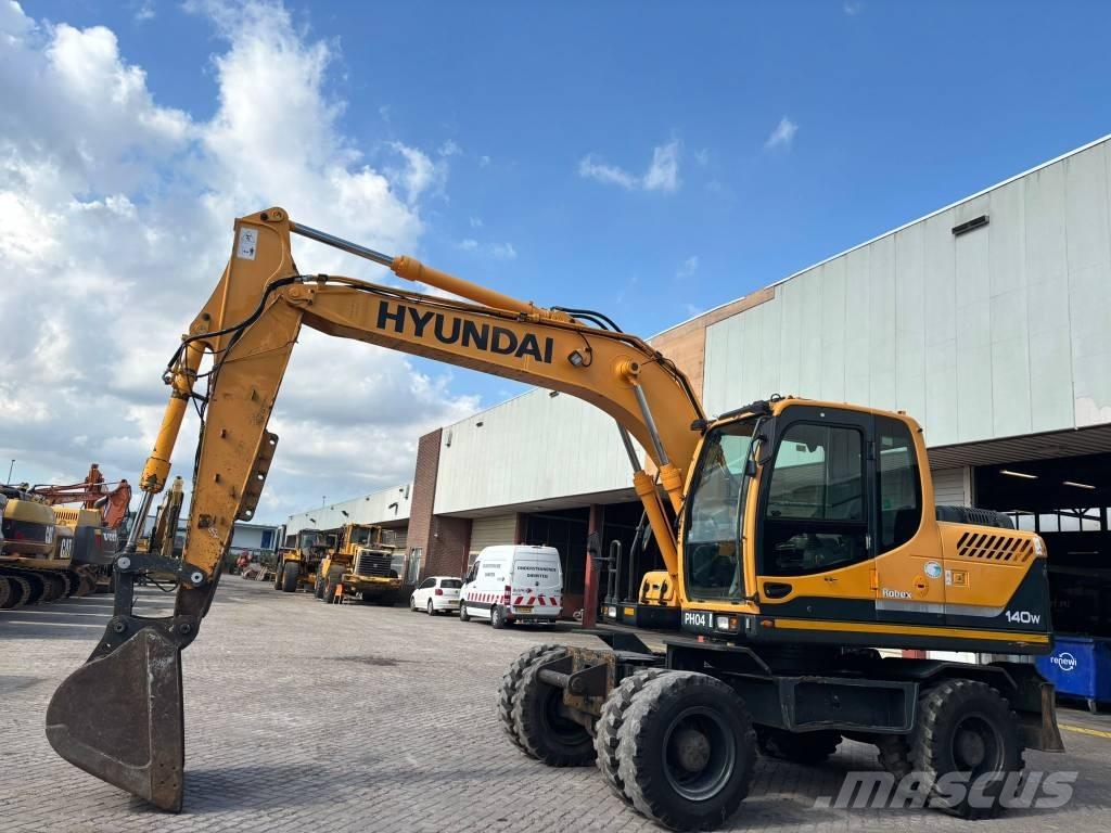 Hyundai 140W-9 Pelle sur pneus