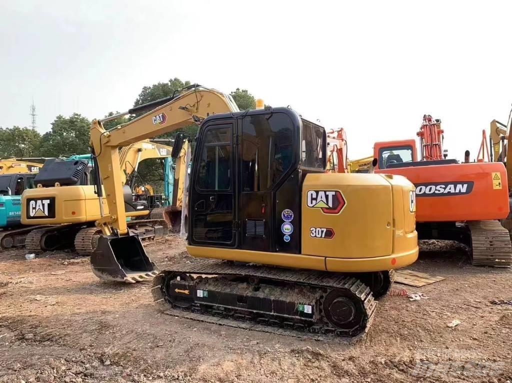 CAT 307 Pelle sur chenilles