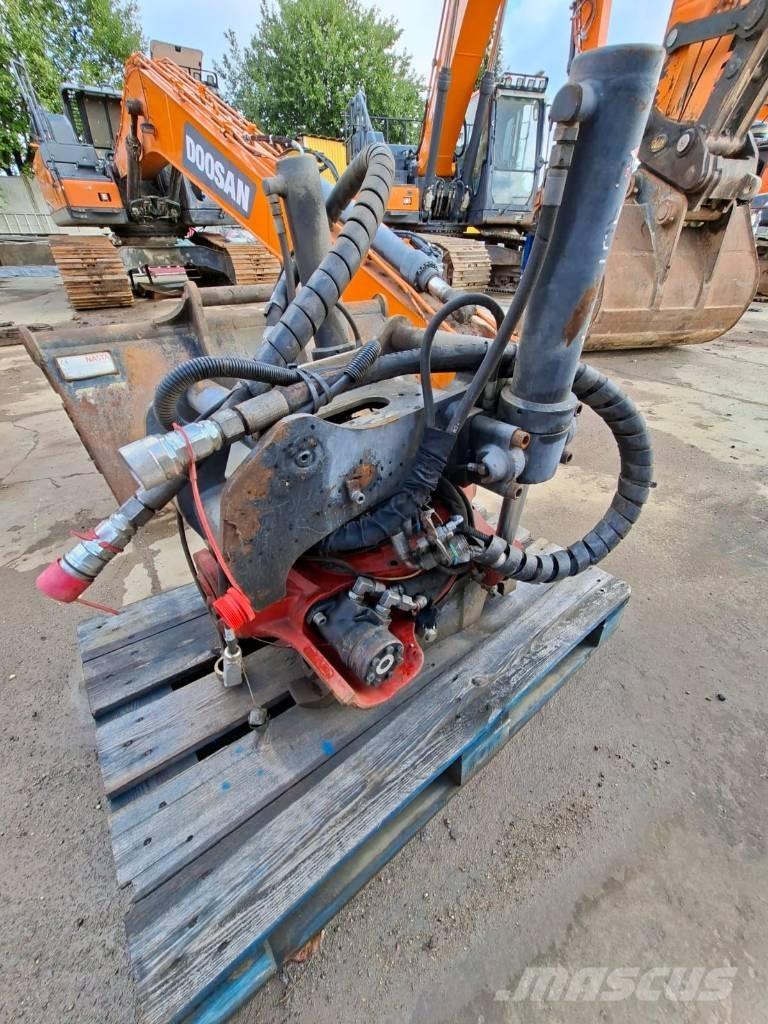 Doosan DX140W-5 Pelle sur pneus