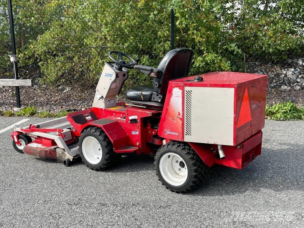 Ventrac 3200 Tondeuses montées
