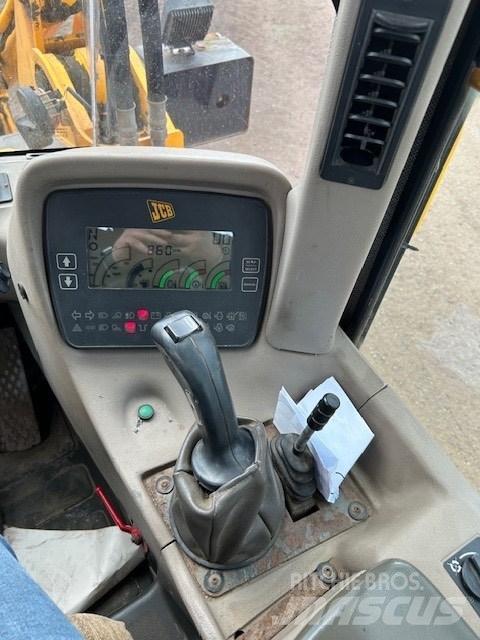 JCB 411 B Chargeuse sur pneus