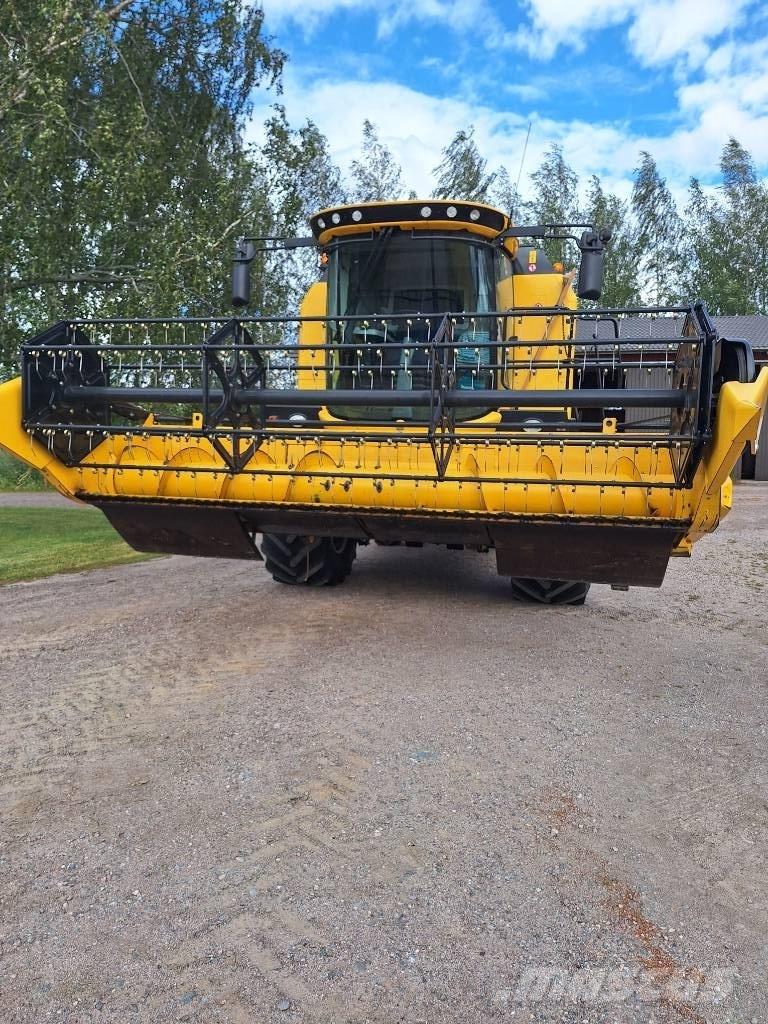 New Holland TC 5.70 Moissonneuse batteuse
