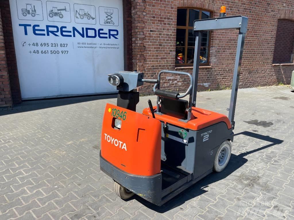 Toyota 4 CB TY 2 Chariot remorqueur