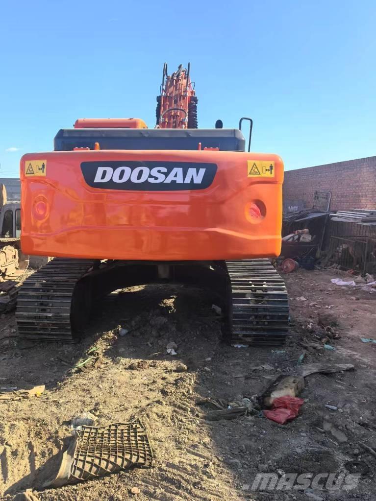 Doosan DX 225 LC Pelle sur chenilles
