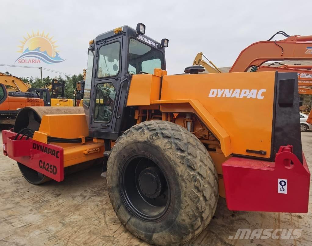 Dynapac CA 25 D Rouleaux monocylindre