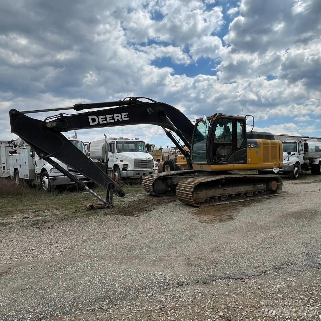 DEERE 210G Pelle sur chenilles