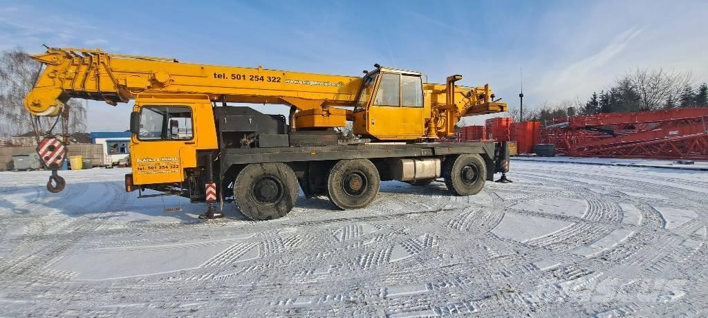 Liebherr LTM 1050 Grues tout terrain