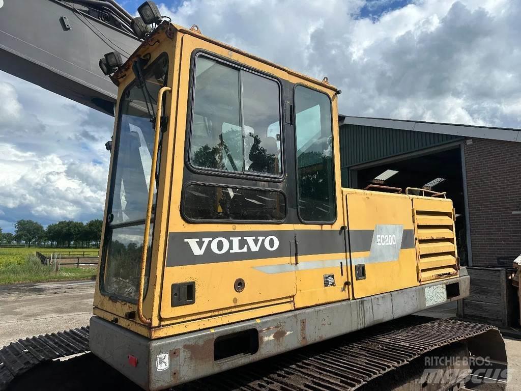Volvo EC200 Pelle sur chenilles
