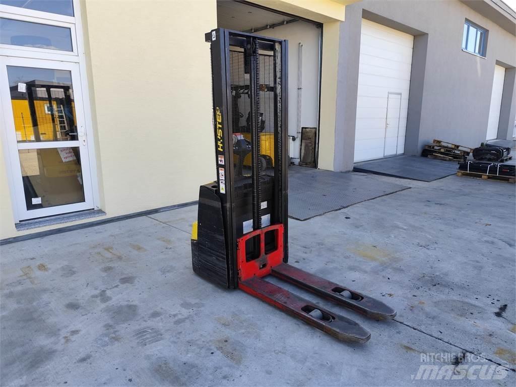 Hyster S1.0E Gerbeur accompagnant