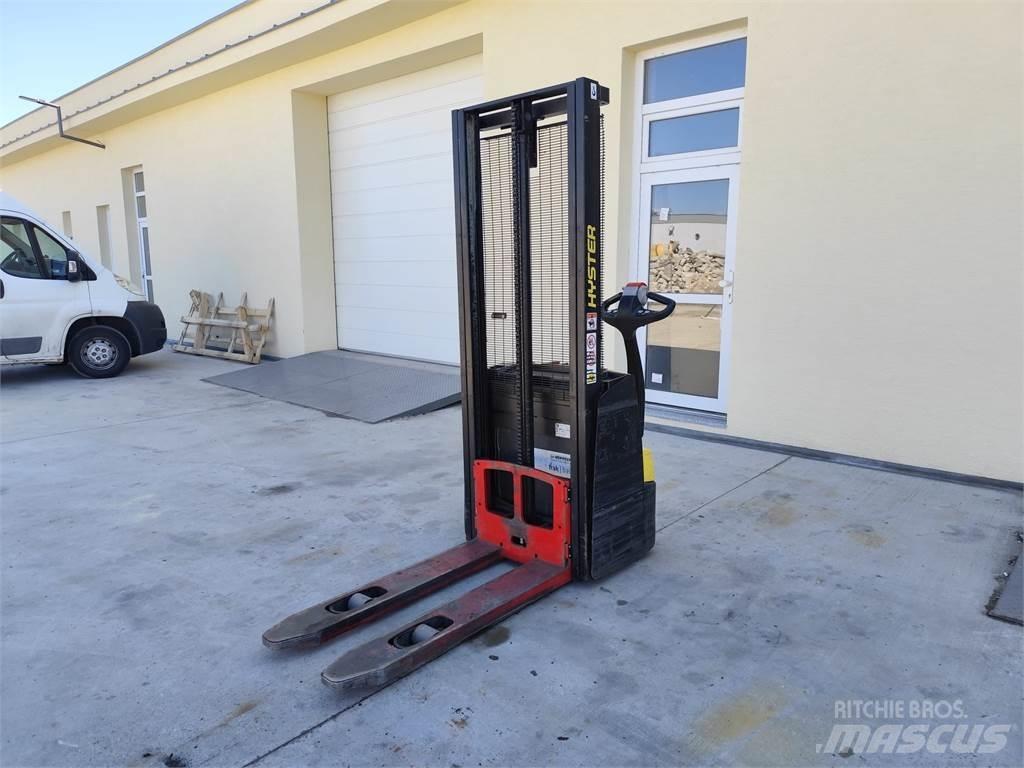Hyster S1.0E Gerbeur accompagnant