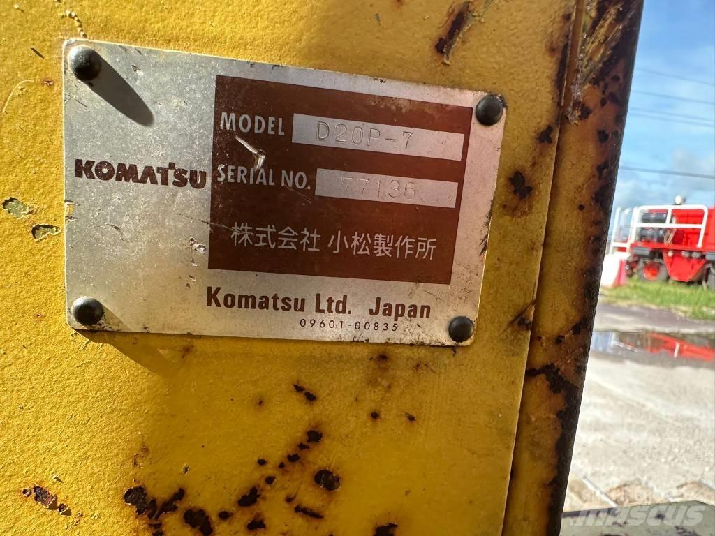Komatsu D 20P-7 Bouteurs sur chenilles