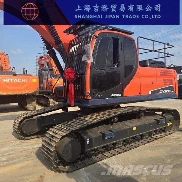 Doosan DX 300 Pelle sur chenilles