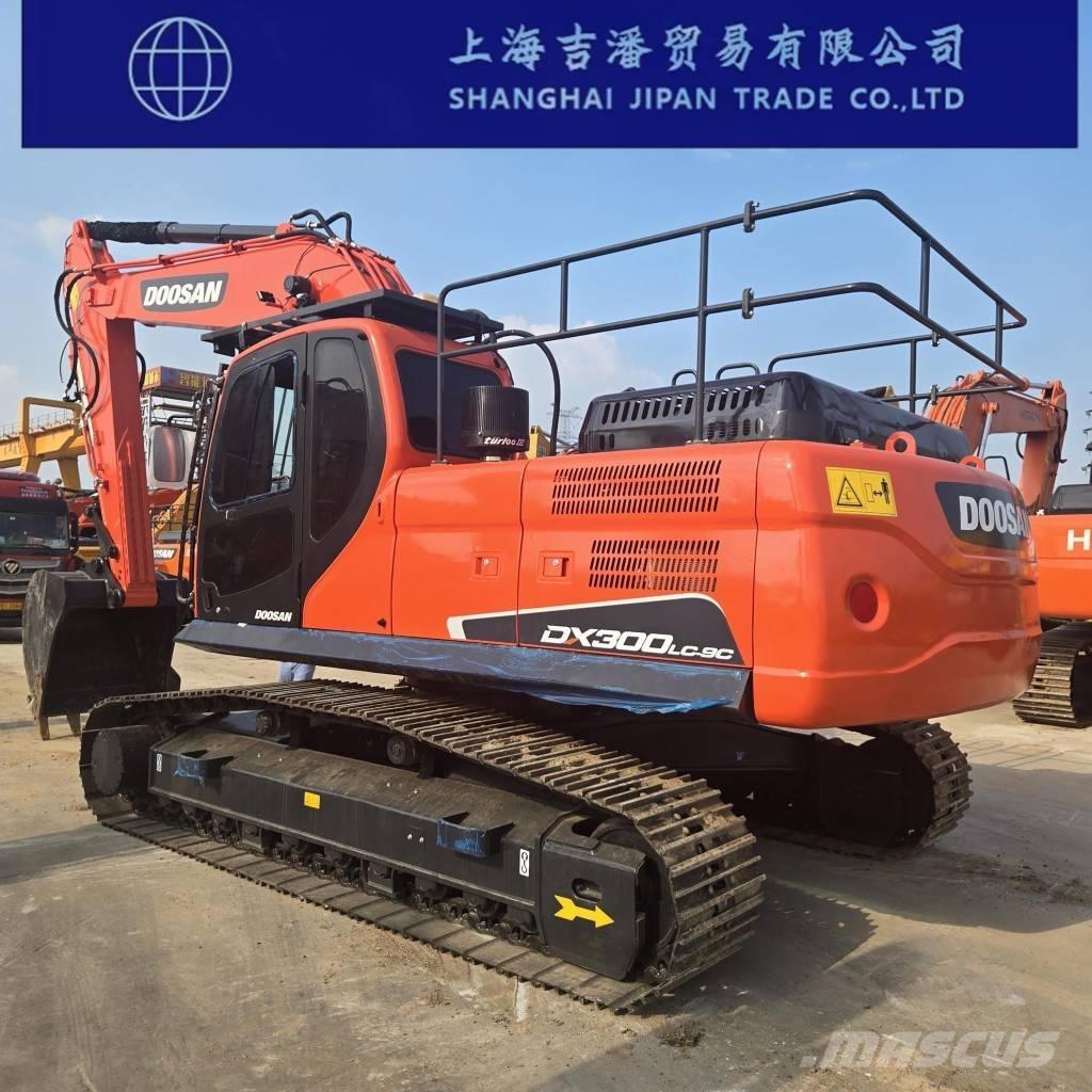 Doosan DX 300 Pelle sur chenilles
