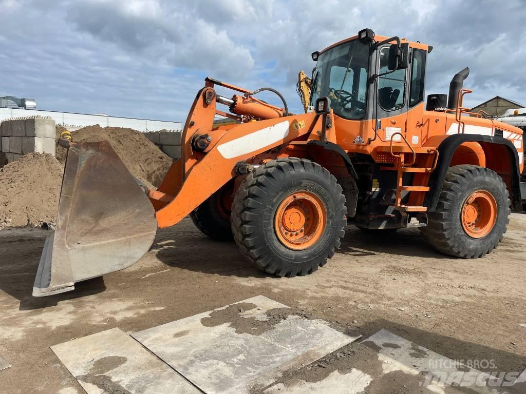 Doosan DL 350 Chargeuse sur pneus