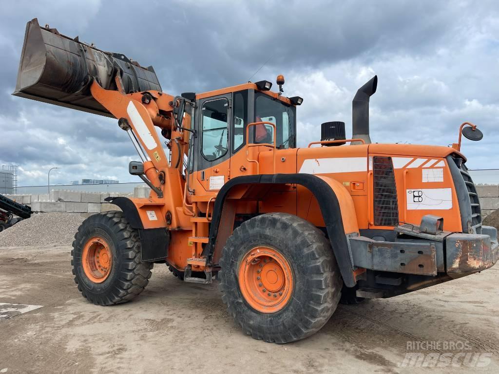 Doosan DL 350 Chargeuse sur pneus