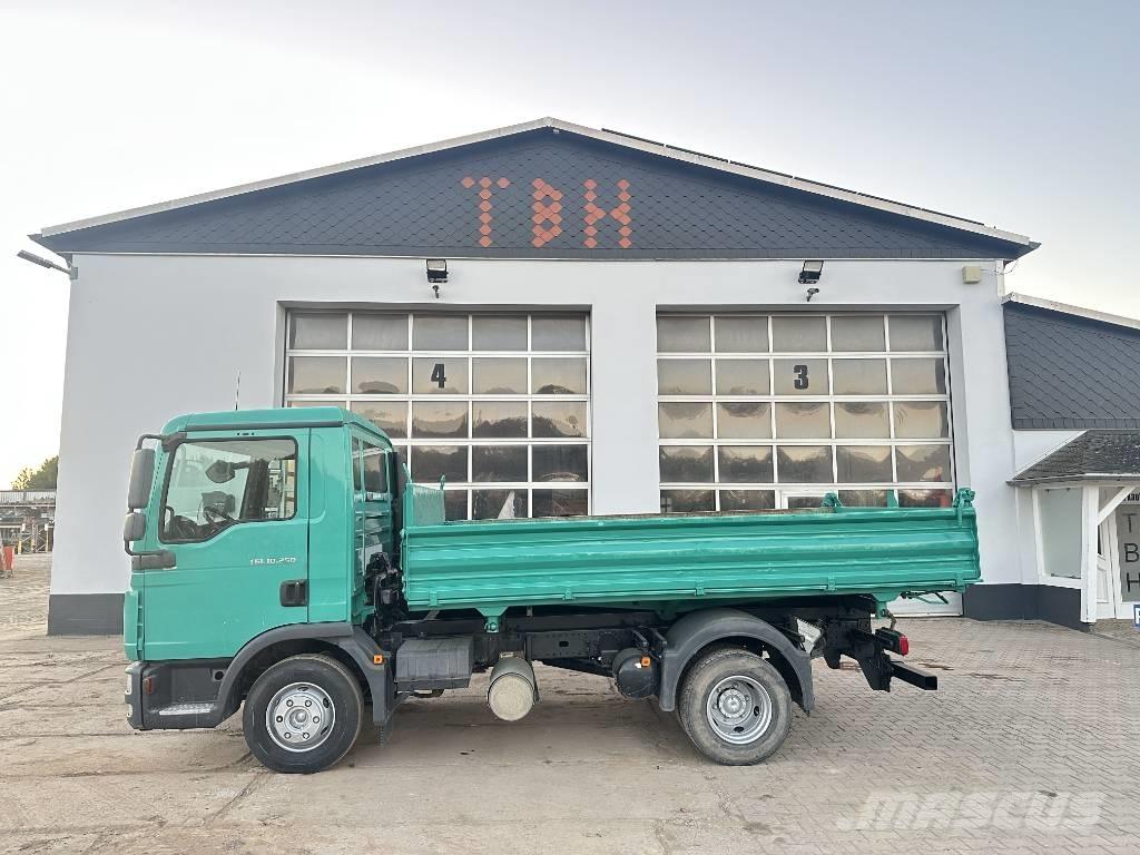 MAN TGL 10.250 Camion benne