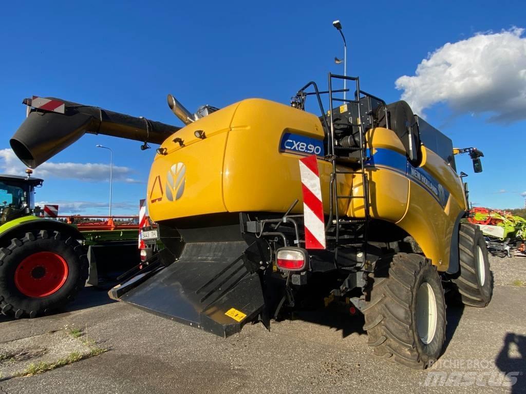 New Holland CX 8.90 Moissonneuse batteuse