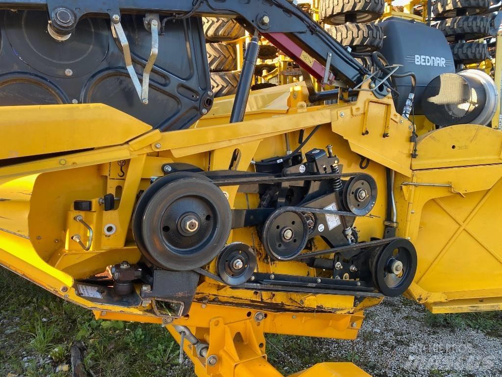 New Holland CX 8.90 Moissonneuse batteuse