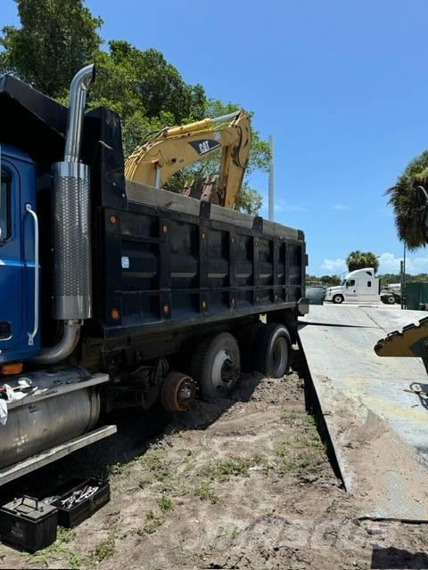 Mack CH613 8x4 2002 Camion benne