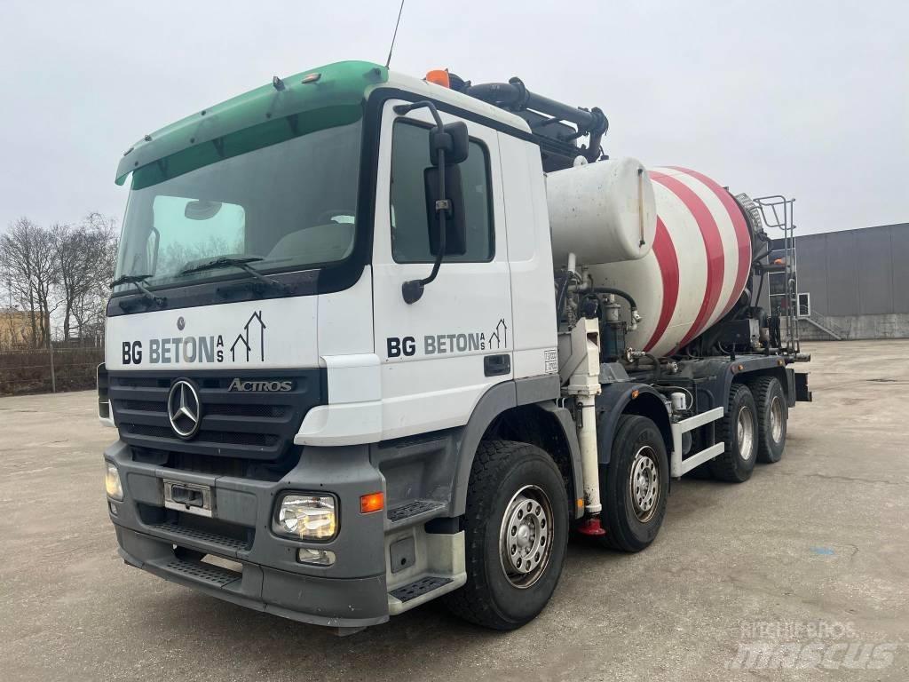 Mercedes-Benz 3244 Pompe à béton