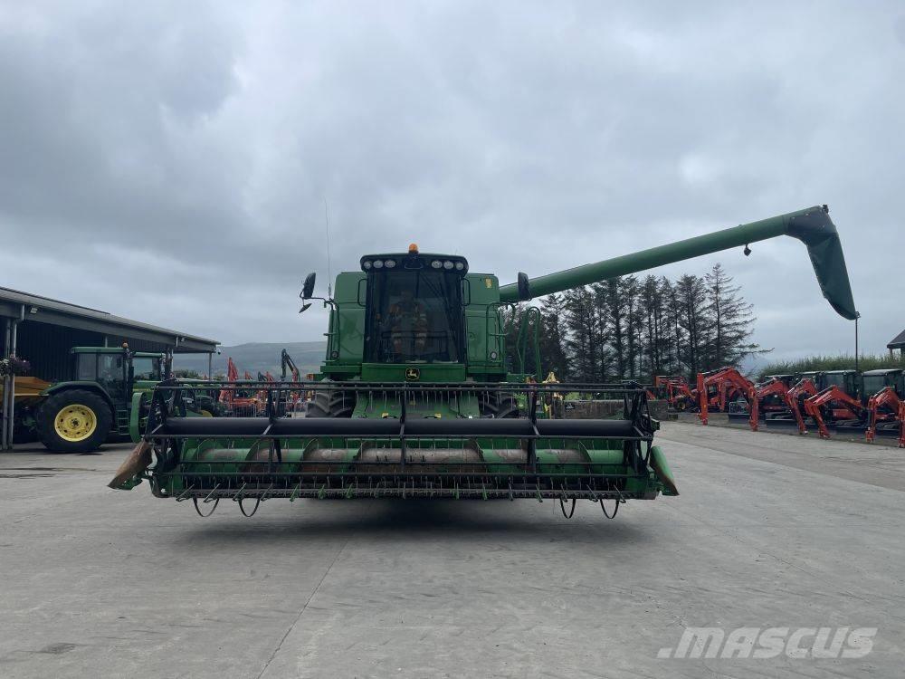 John Deere T 550 Moissonneuse batteuse