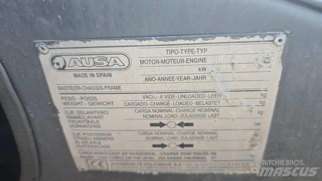 Ausa D 250 Mini tombereau