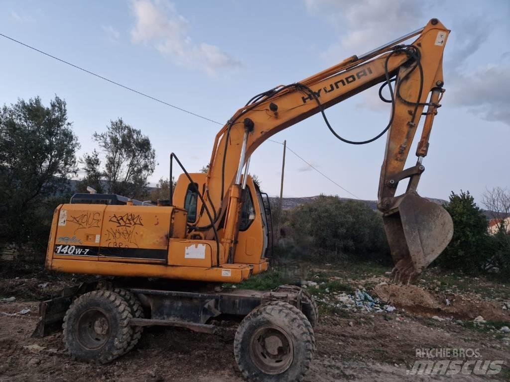 Hyundai 140W-7 Pelle sur pneus